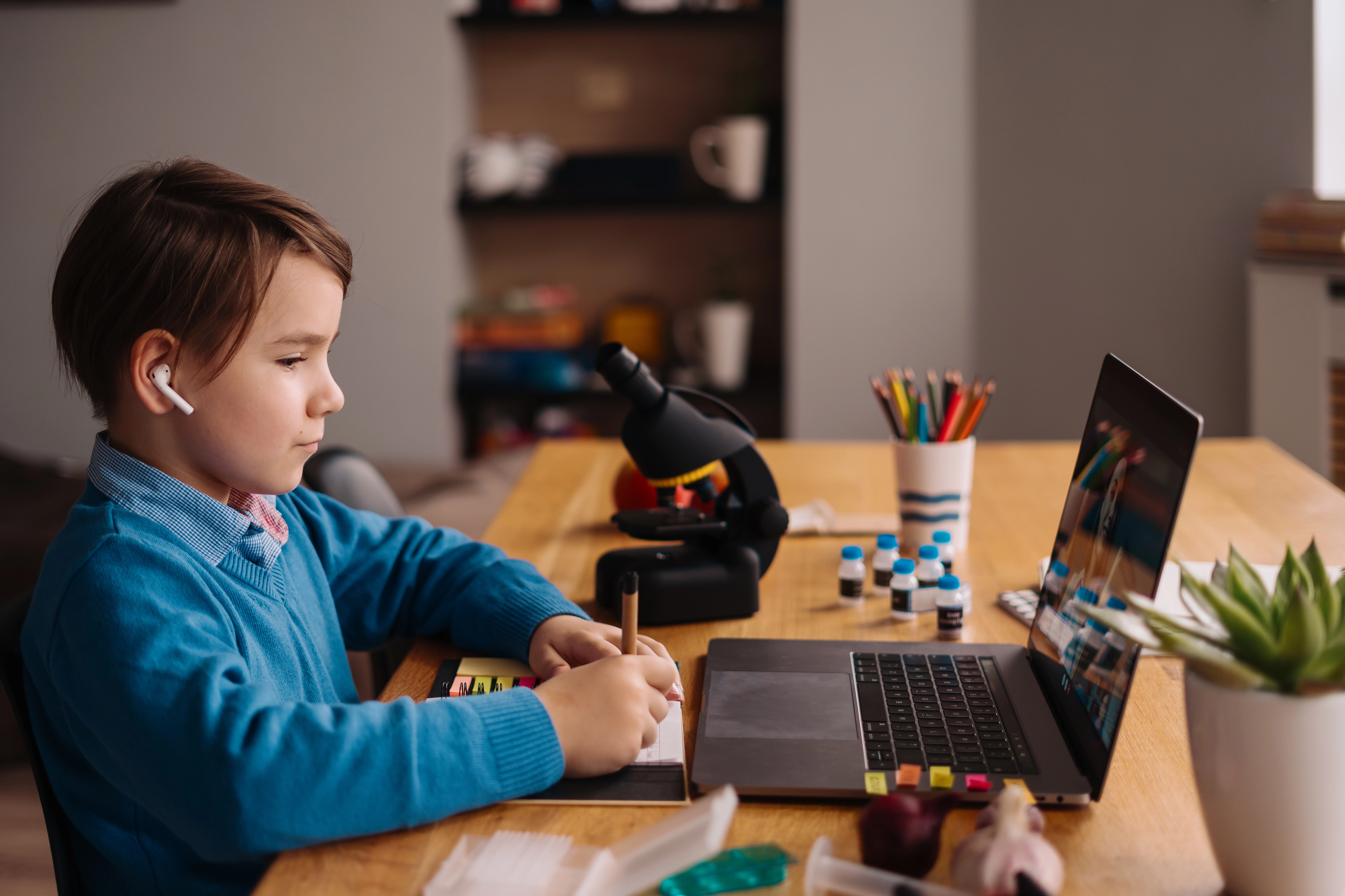 Online Science Tutoring at Jaya's Academy: Skilled Support Anywhere, Anytime