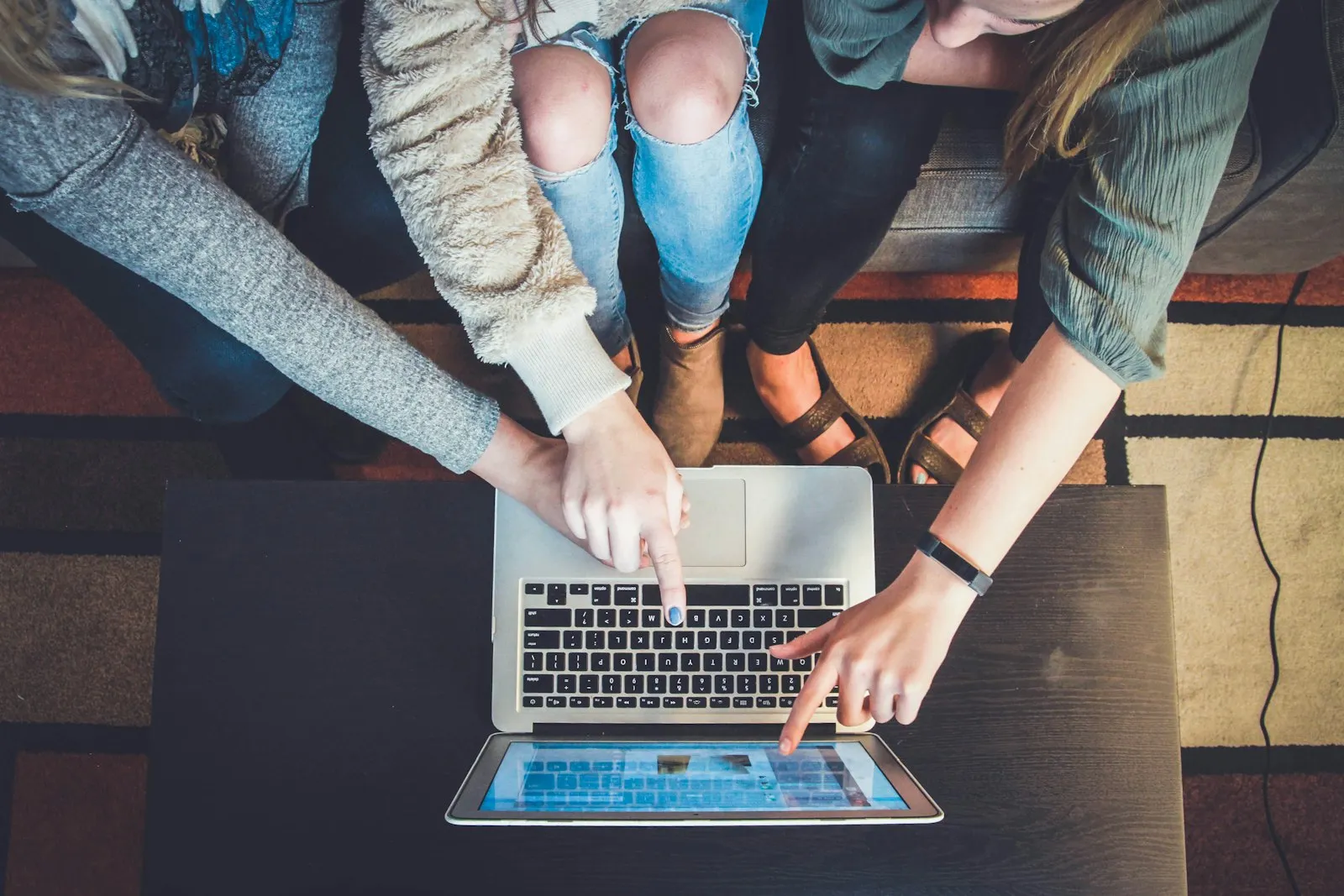 Qualified Essay Writing tutors - expert instructor supporting student success