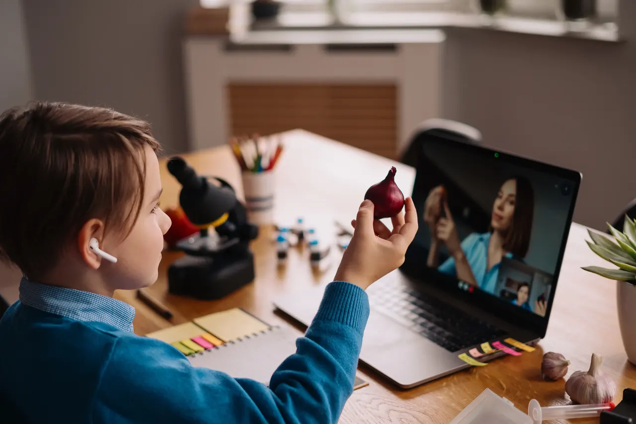 Online tutoring in Australia