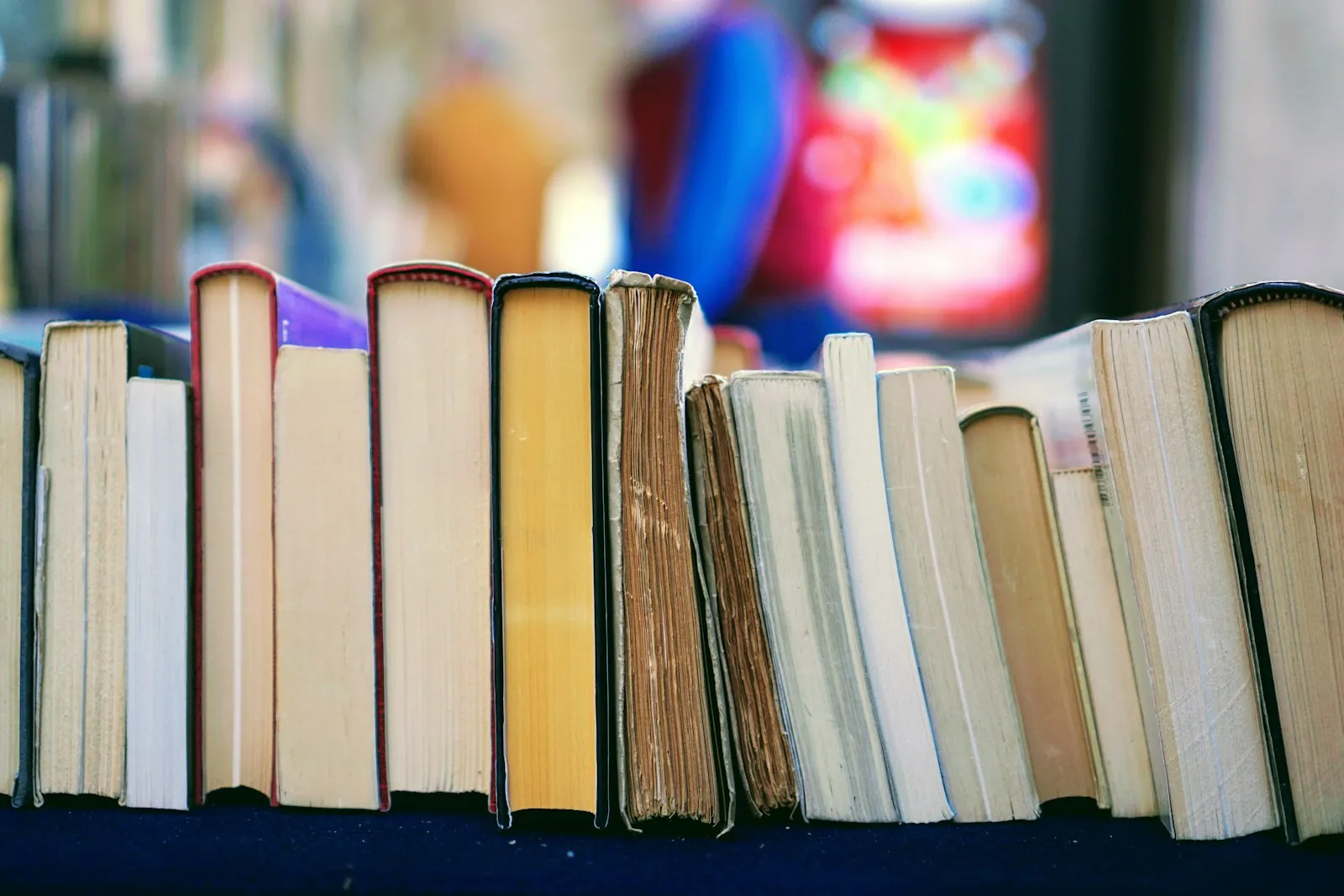 Qualified Reading tutors - expert instructor supporting student success